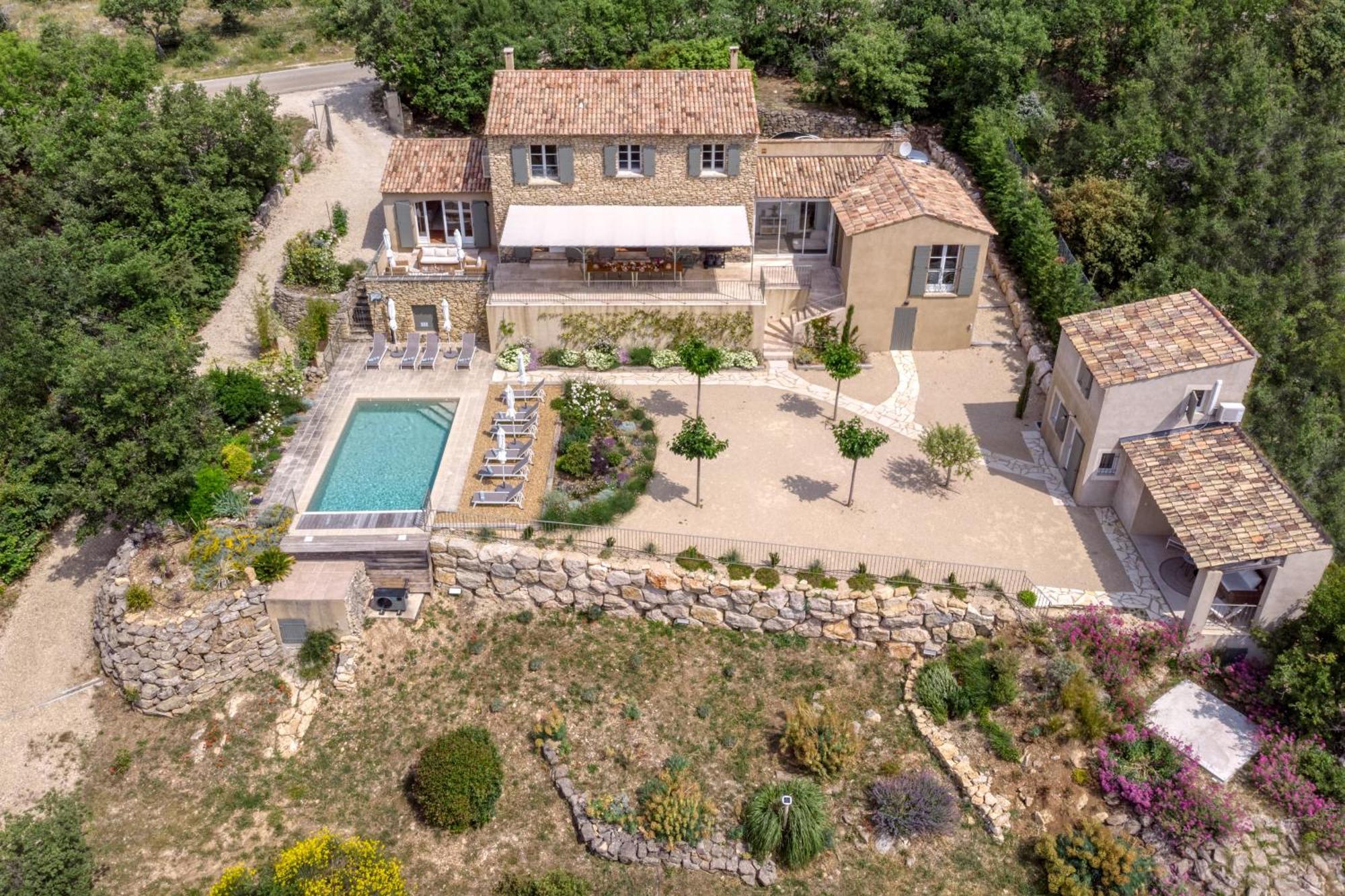 Вилла Bastide De Viens - Vue Luberon, Piscine Chauffee, Boulodrome Экстерьер фото