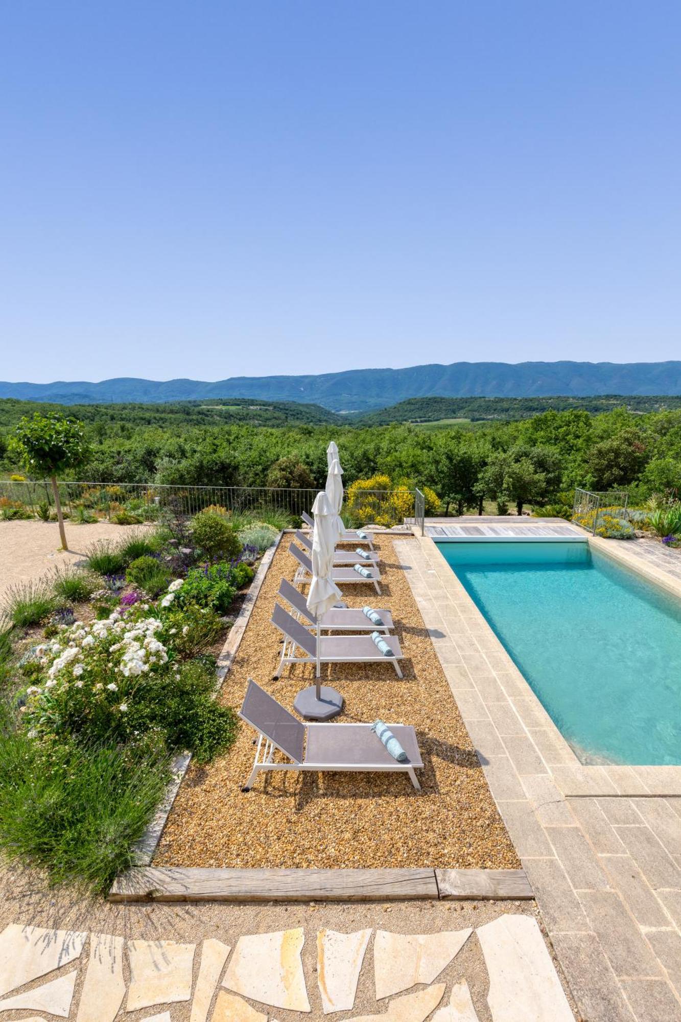 Вилла Bastide De Viens - Vue Luberon, Piscine Chauffee, Boulodrome Экстерьер фото