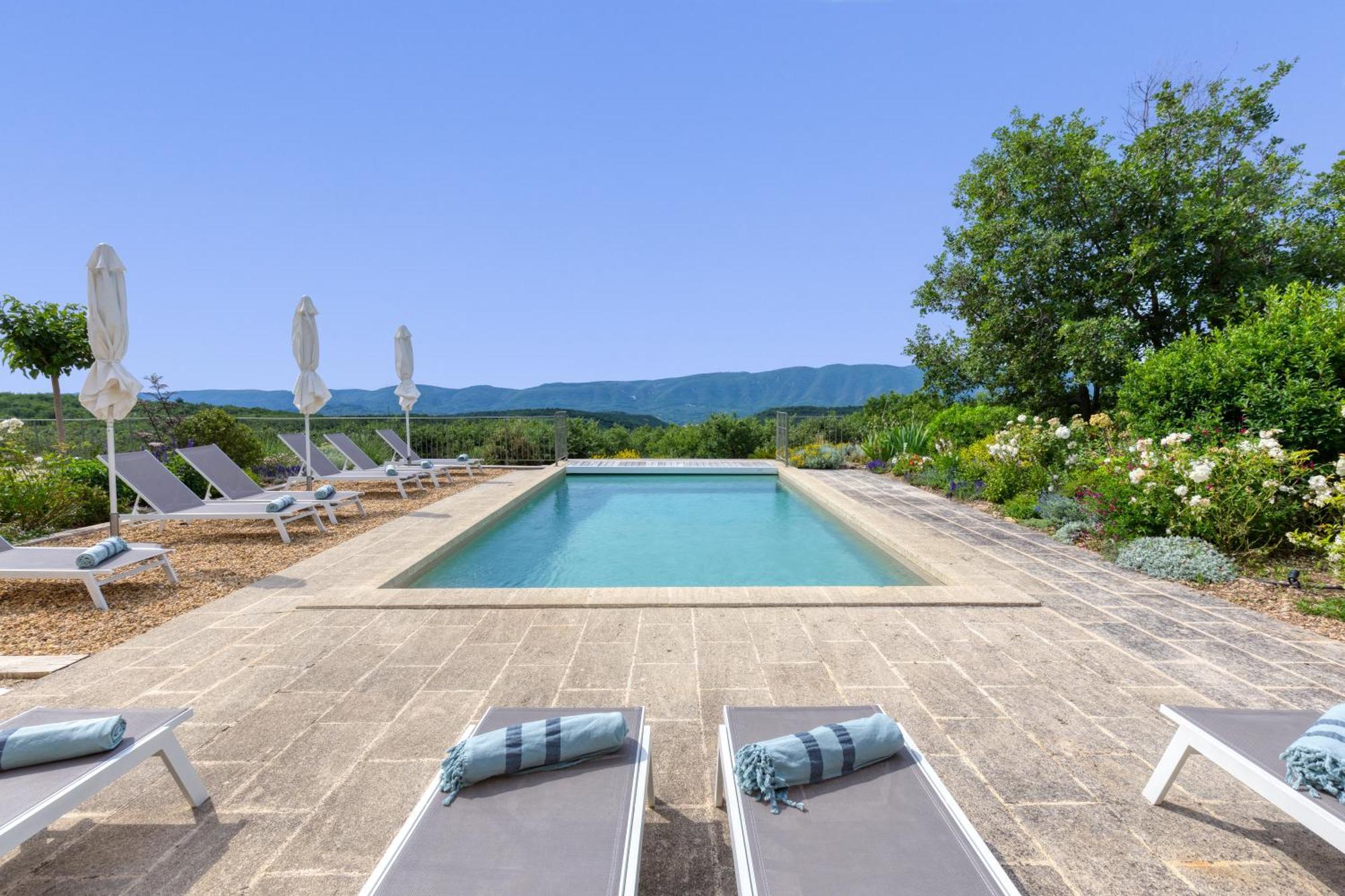 Вилла Bastide De Viens - Vue Luberon, Piscine Chauffee, Boulodrome Экстерьер фото