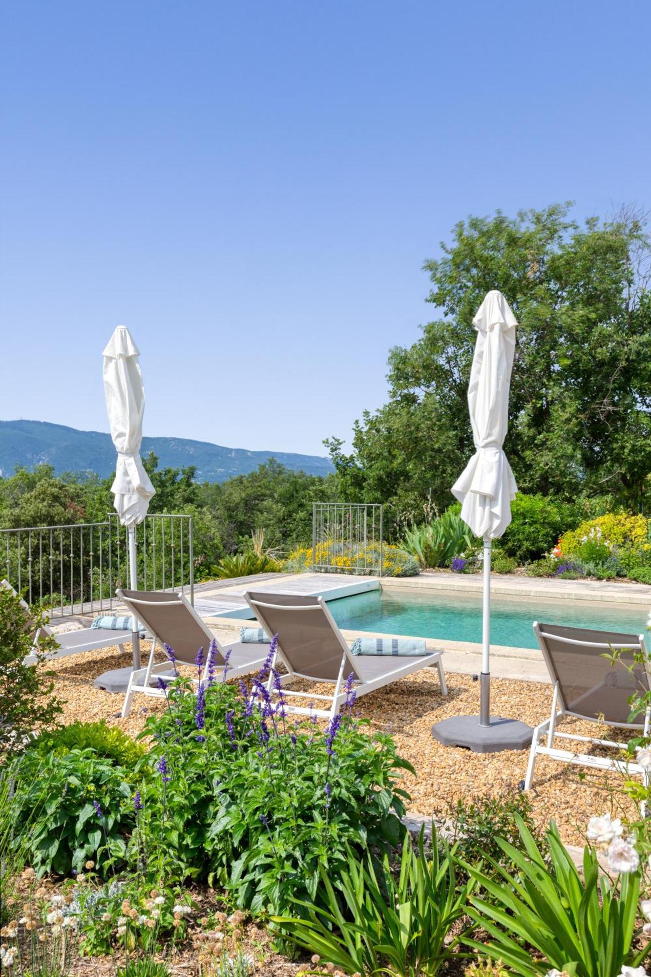 Вилла Bastide De Viens - Vue Luberon, Piscine Chauffee, Boulodrome Экстерьер фото